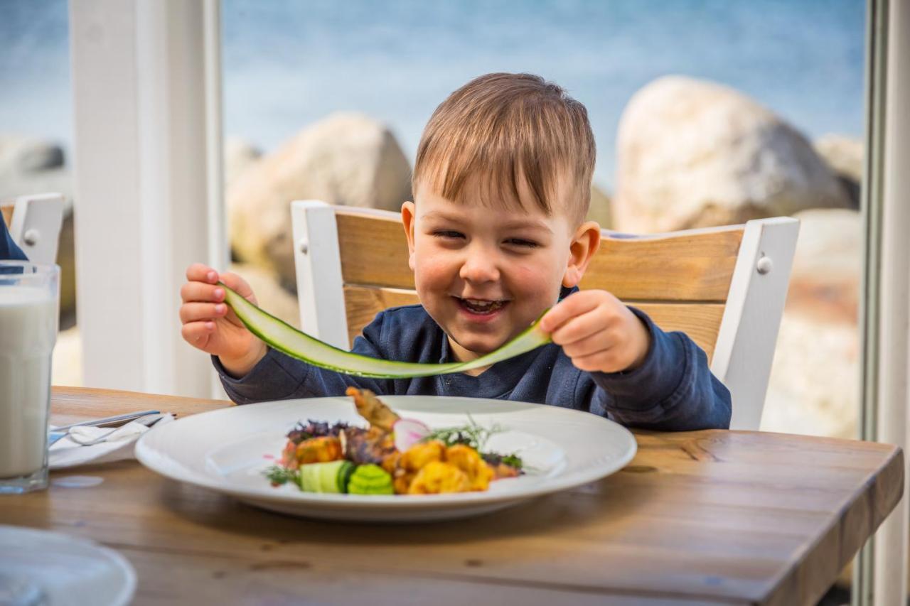 Roograhu Guesthouse&Resto Hiiessaare Zewnętrze zdjęcie